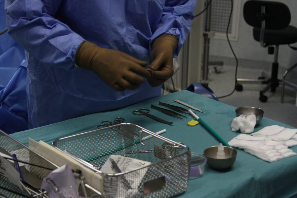 La stérilisation du matériel du robot chirurgical 1